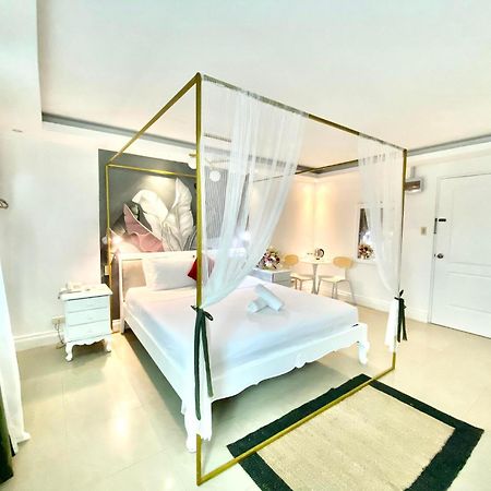 Hotel Euroasia By Bluebookers Angeles Eksteriør bilde