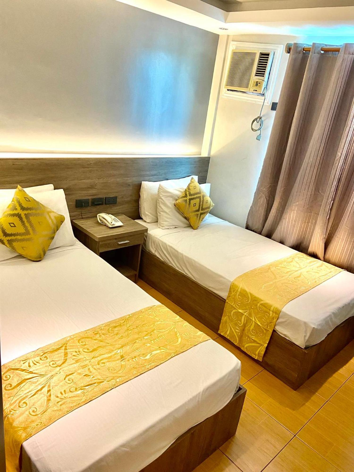 Hotel Euroasia By Bluebookers Angeles Eksteriør bilde